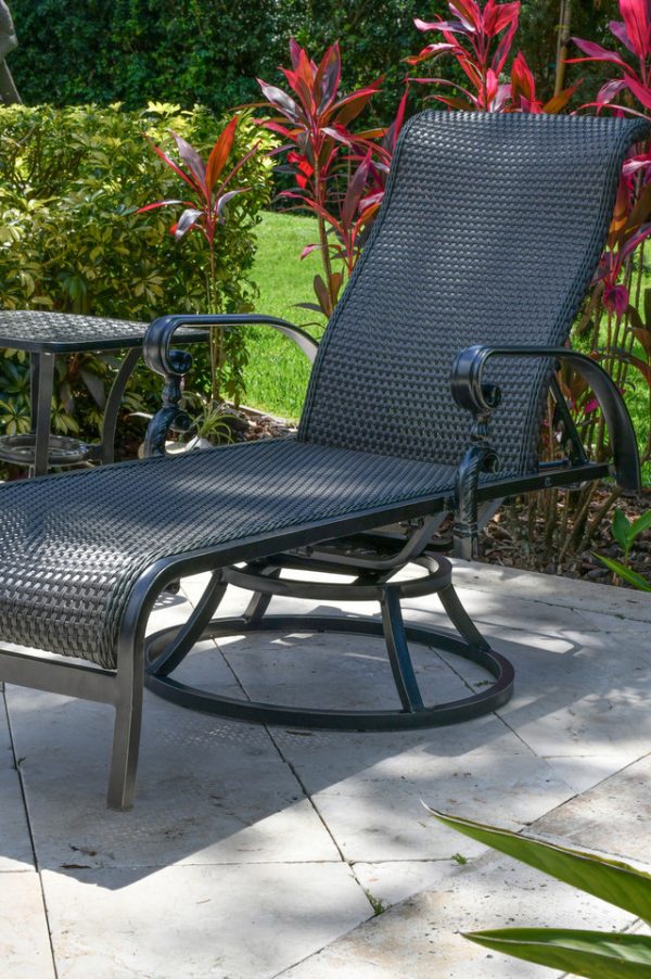 Wyndermere Swivel Chaise - Image 8